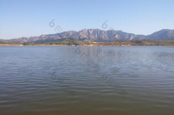 中国葫芦岛市红罗山自然保护区湖