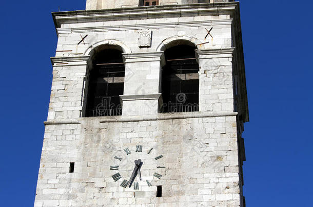 阿奎莱亚钟楼上的历史时钟
