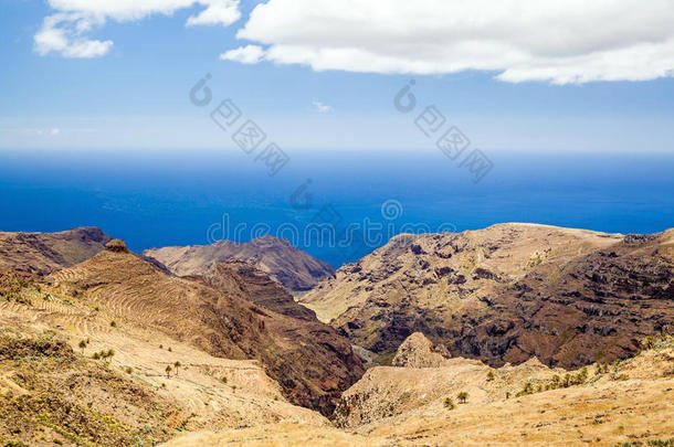 山峦秀丽，远足风景秀丽，岛屿和海洋