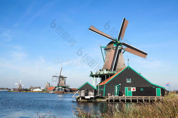 荷兰zaanse schans的传统荷兰风车
