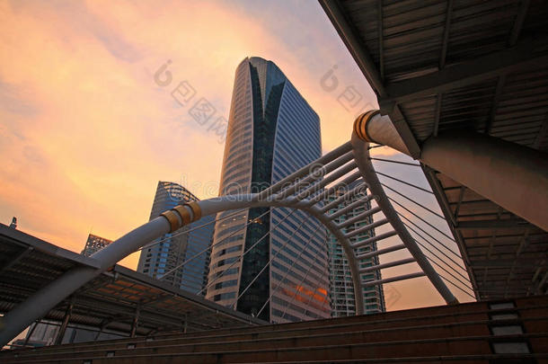 曼谷天桥与黄昏的天空