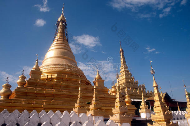 缅甸桑达穆尼巴亚的金塔。
