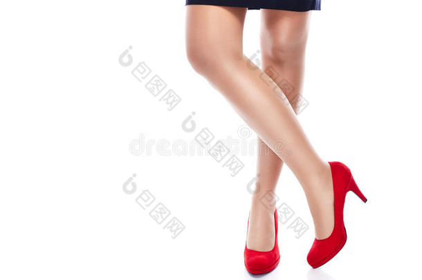 穿<strong>红色高跟鞋</strong>的女人