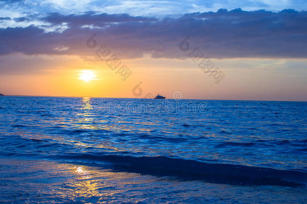 异国风情的加勒比海，美丽的日落