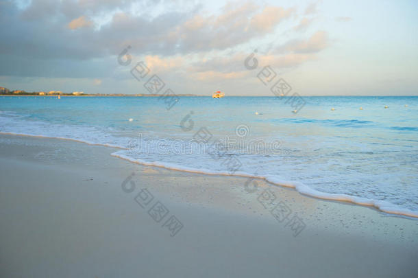 异国风情的加勒比海，美丽的日落