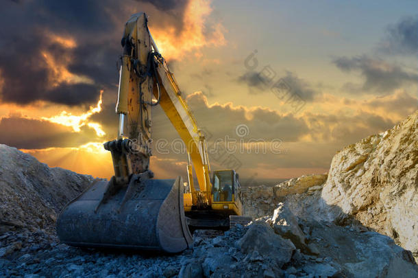 采石场挖掘机