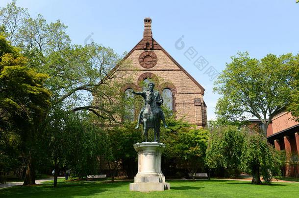 塞尔斯大厅和戈尔迪安三世雕像，布朗大学