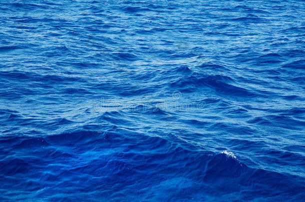蓝色的深蓝色海水背景。