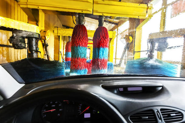 洗车时从车内洗车