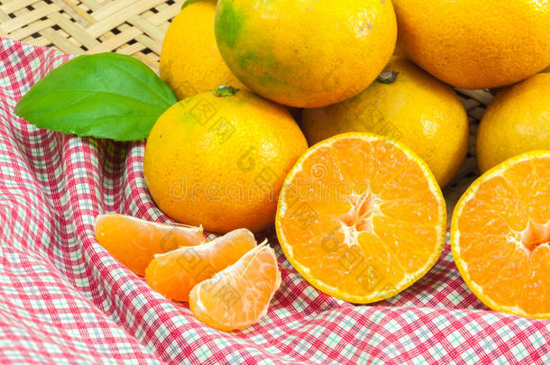 新鲜橙子水果