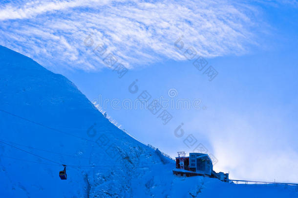 最后一站在奥地利阿尔卑斯山卡普朗冰川顶部