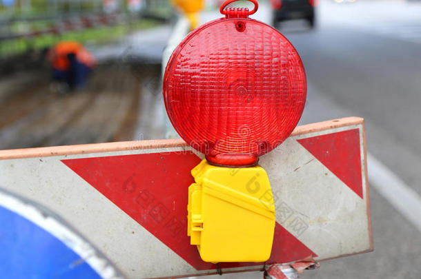 大红灯指示道路工程和道路工程