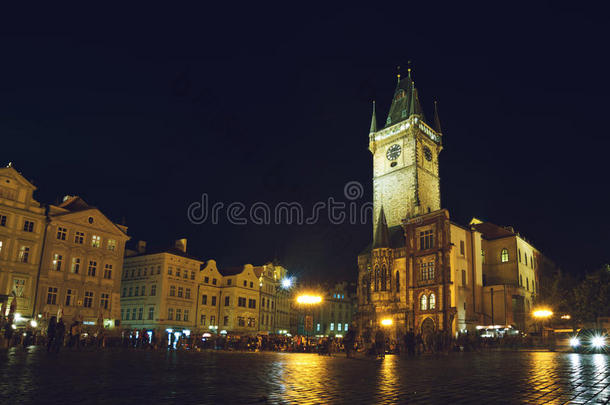 夜晚的布拉格老市政厅