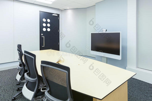 带显示屏的电话会议、视频会议和远程呈现商务会议室