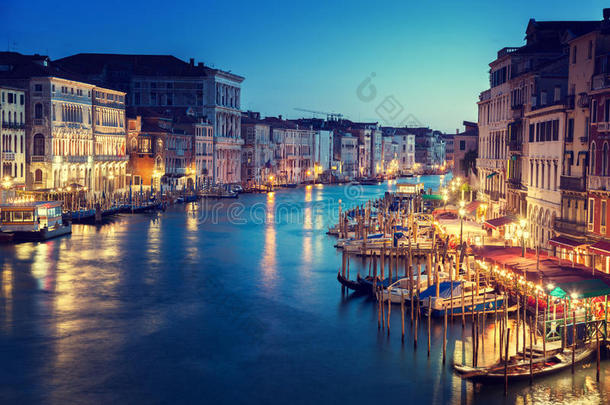 威尼斯日落时的大运河