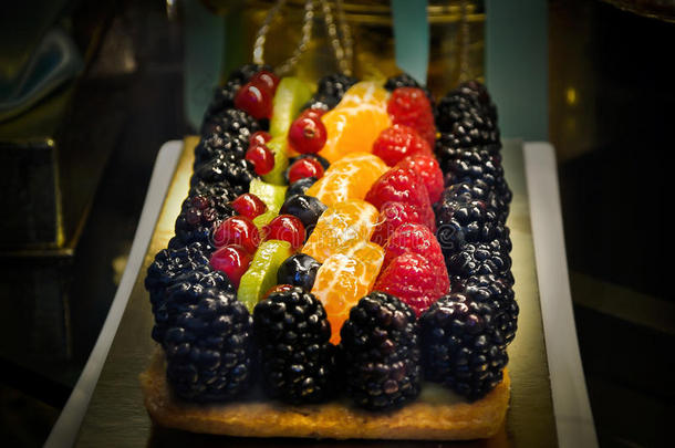 一家糕点店的水果蛋糕