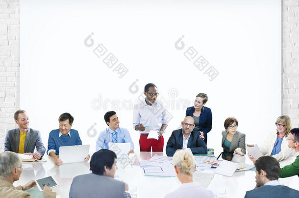 商务人士公司会议介绍公司多元化概念