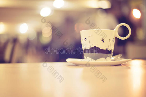 咖啡厅咖啡杯，复古风格效果图