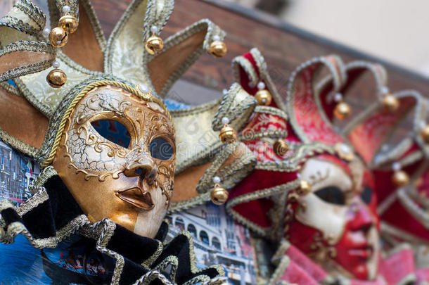 美丽优雅的威尼斯狂欢节面具在威尼斯，意大利