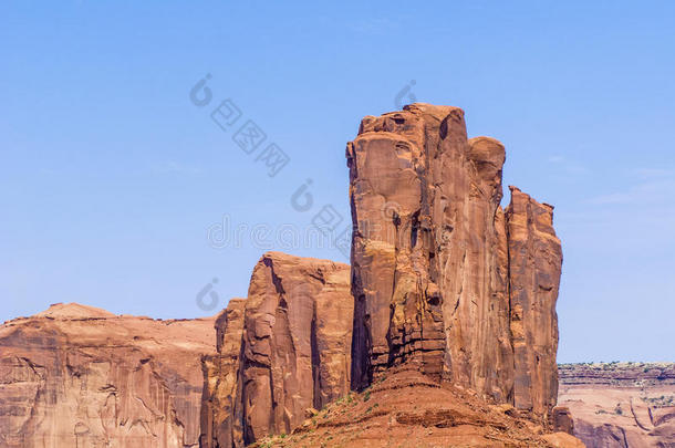 骆驼Butte是纪念碑山谷中的一个巨大的砂岩地层，类似于骆驼