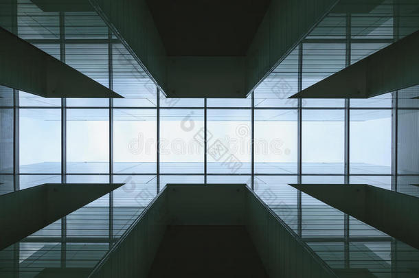 玻璃框架现代建筑细节视图