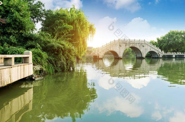 中国传统建筑桥梁。