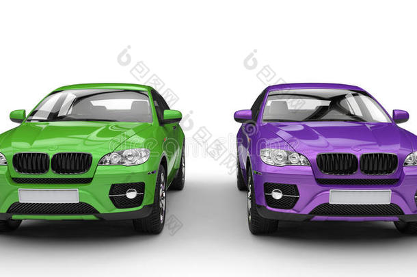 绿色和紫色SUV