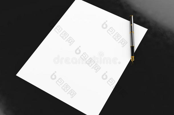 白纸和高端笔在光滑的表面