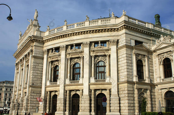 主教（宫廷剧院），奥地利第六国国家剧院