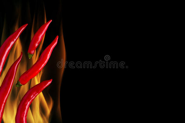 火焰背景上的辣椒/火焰上的辣椒/火焰上的辣椒
