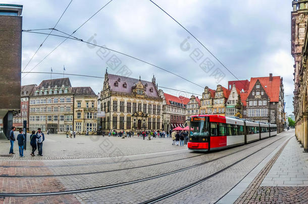 著名的不来梅市场广场与电车在不来梅，德国