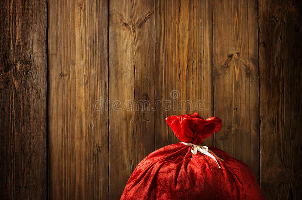 圣诞老人红包满，圣诞木，木板墙
