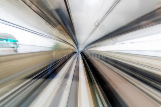 模糊运动移动高速列车内隧道，日本东京