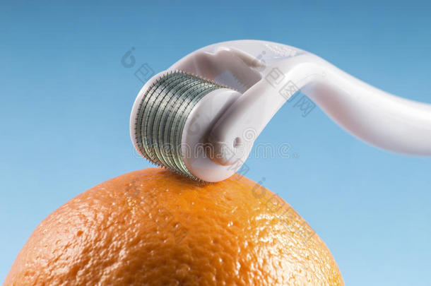 德玛辊用于橙色医用微针治疗。