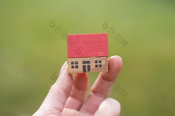 在农村用微型房子的手