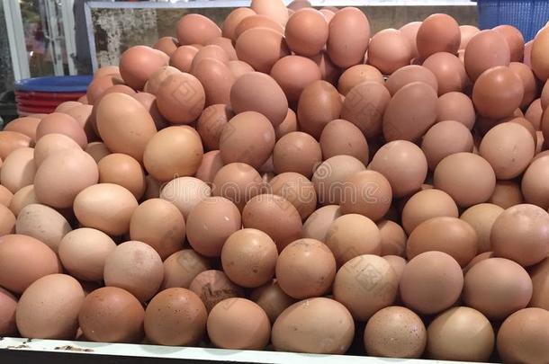 市场上的鸡蛋