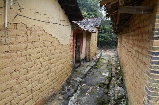 中国古老的泥砖房