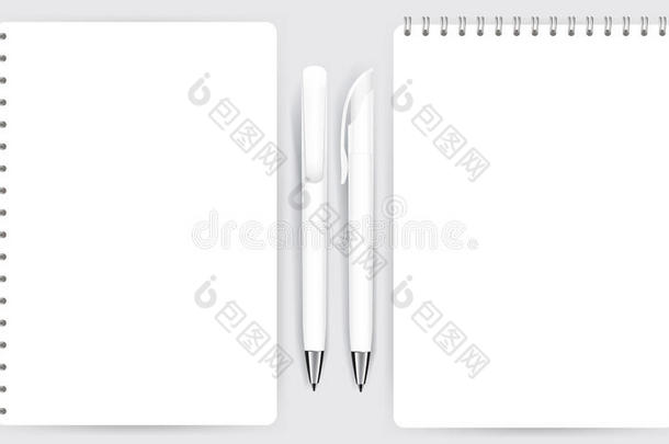 空白现实螺旋记事本笔记本和笔矢量