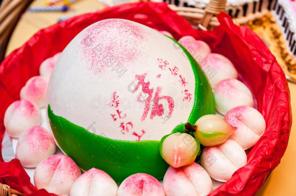 中国长寿包子庆祝活动。 文字意味着长寿。