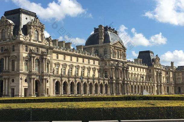建筑学卢浮宫博物馆巴黎看法