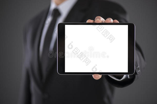 商家正在展示数字平板电脑