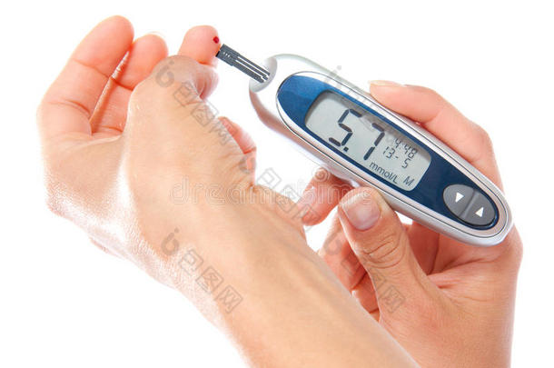 第一型糖尿病患者测量葡萄糖水平血液测试u