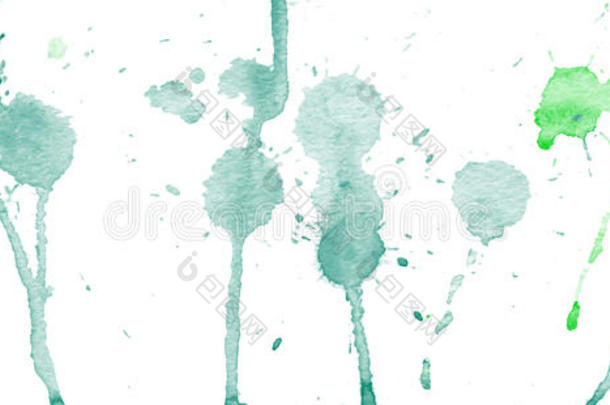 白色背景上的绿色水彩飞溅和斑点。 水墨画。