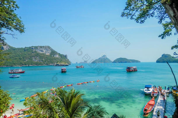 泰国昂松海洋公园热带泻湖的鸟瞰图