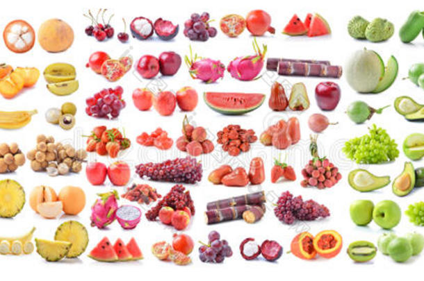新鲜绿色水果，黄色水果和红色水果在白色巴上
