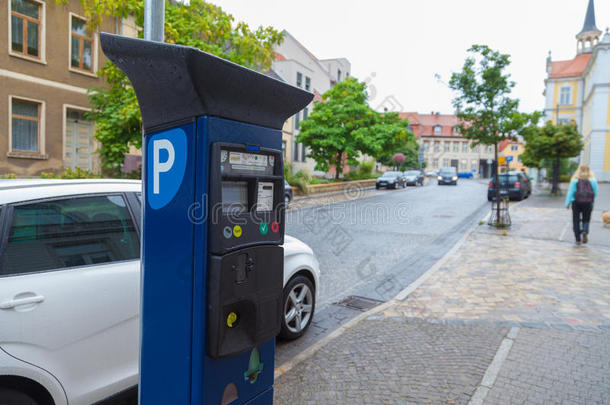 德国停车售票机在一条街上
