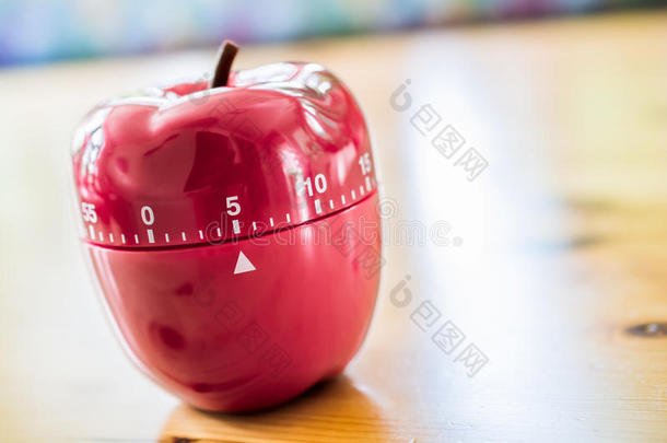 5分钟-厨房鸡蛋计时器<strong>苹果</strong>形状的木制桌子