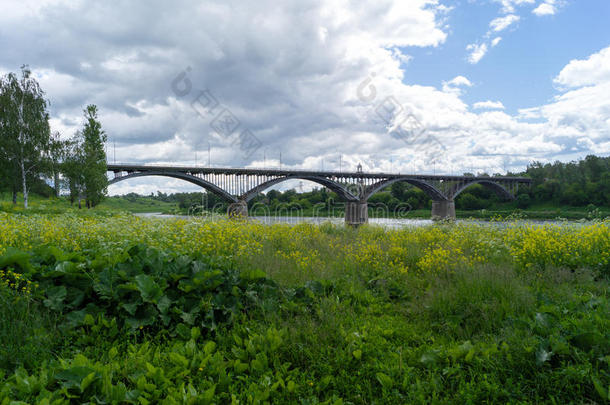 下午的伏尔加河大桥