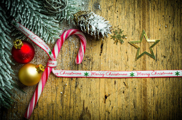 糖果拐杖和其他圣诞装饰