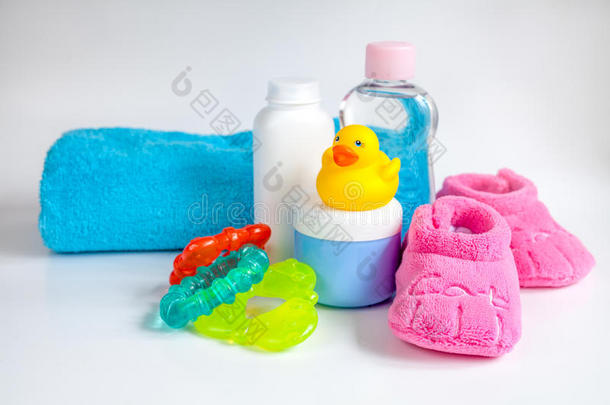 白底鸭浴婴儿用品